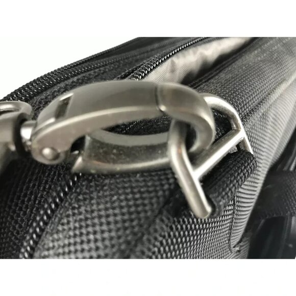 Targus Black Unisex Crossbody Adjustable Strap Inner‎ Pockets Laptop Bag Sz M - Picture 12 of 15